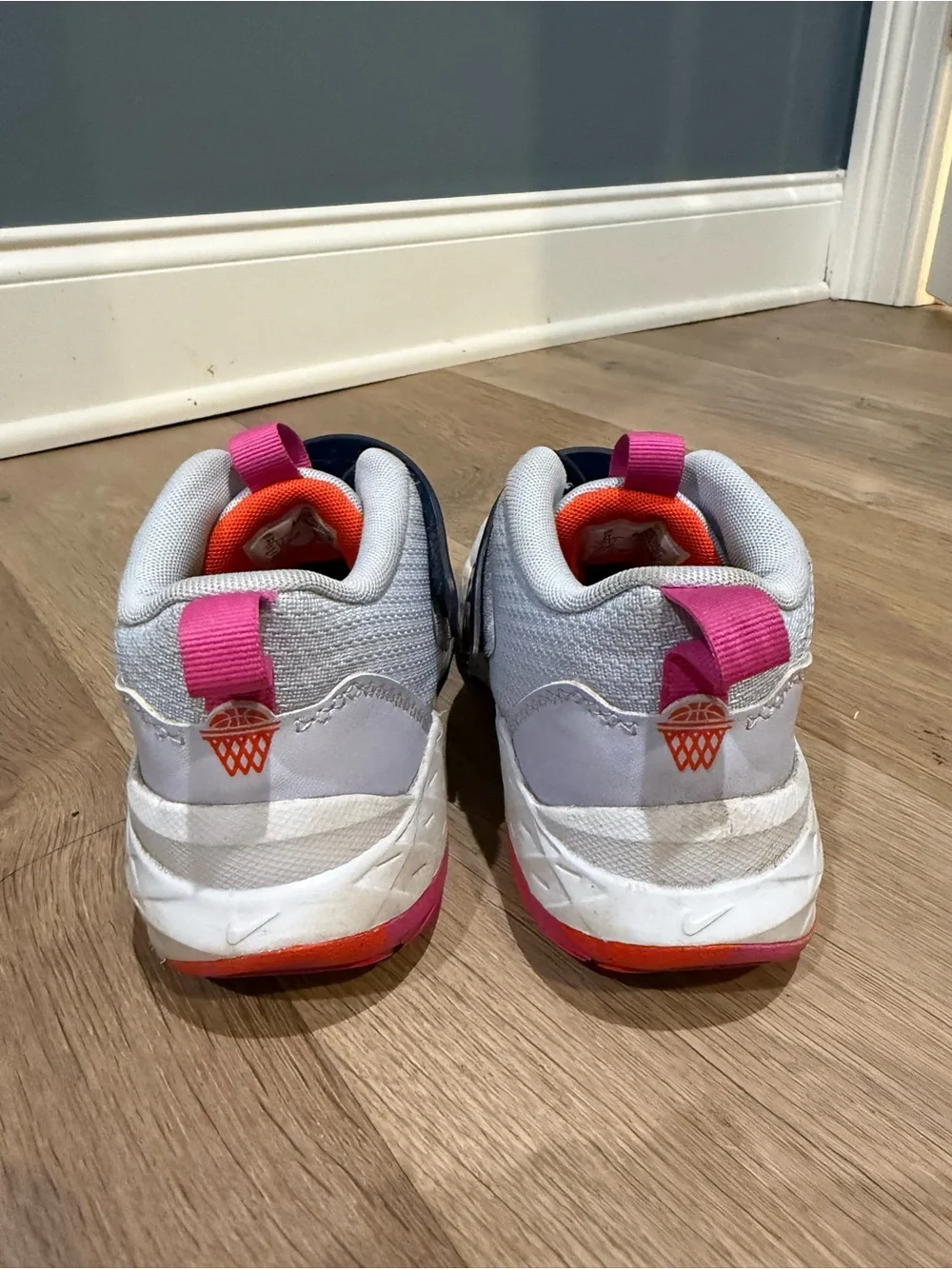 Nike Team Hustle D 12 Kids Sneakers – Ghost / Fire Pink – Girls Size 3Y